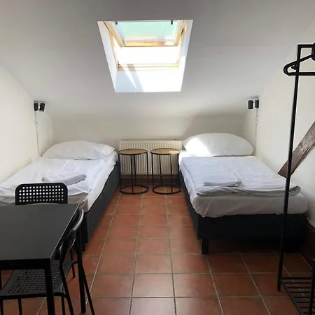 15 Homér Pensión Praga