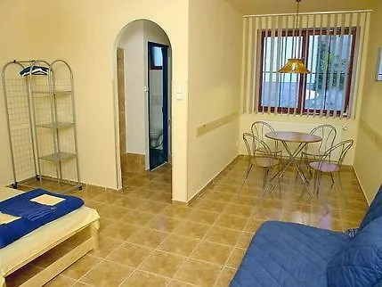15 Homér