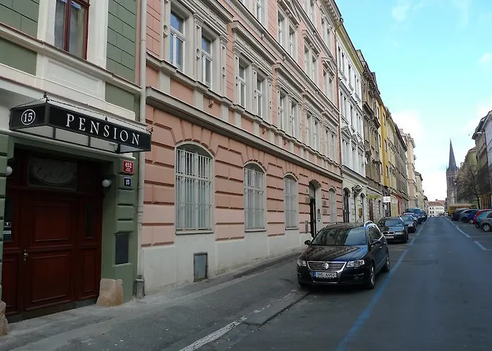 Pensionat 15 Homer Prag